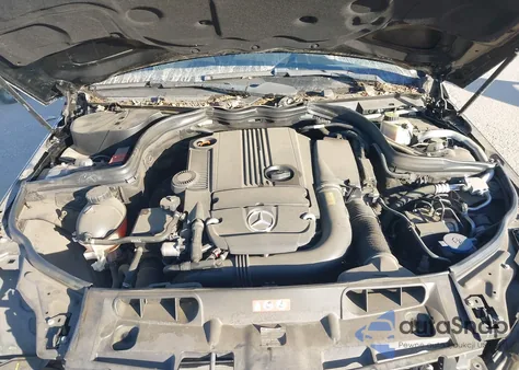 2014 Mercedes-Benz C 250 Sport z USA, uszkodzony, nr VIN WDDGF4HB0EA966592